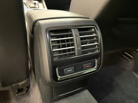 Volkswagen Passat 20 of 23