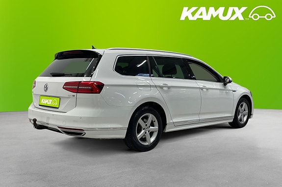 Volkswagen Passat 4 of 23