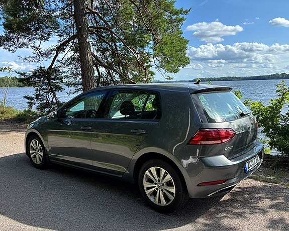 Volkswagen Golf VII 2 of 5
