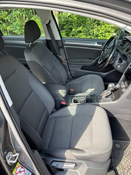 Volkswagen Golf VII 4 of 5