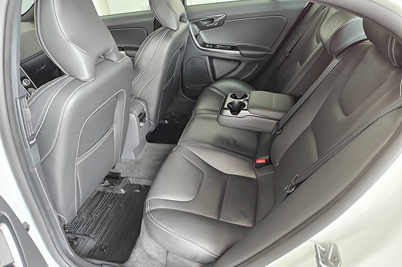Volvo S60 9 of 10