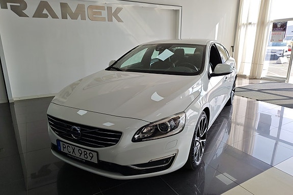 Volvo S60 7 of 10