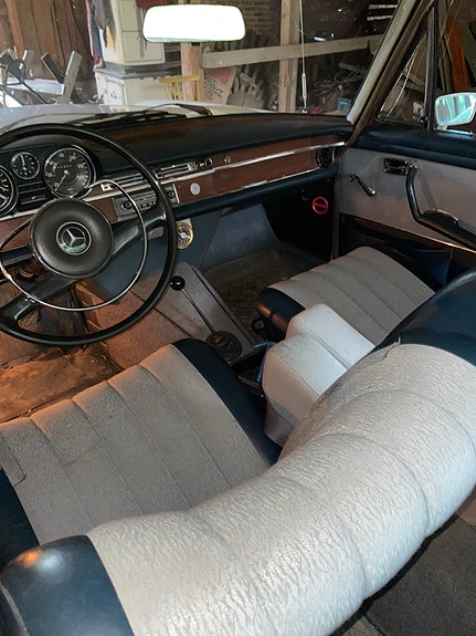 Mercedes-Benz 250 SE 3 of 7