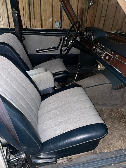 Mercedes-Benz 250 SE 4 of 7
