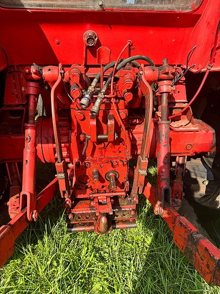 International 844 XL 6 of 9