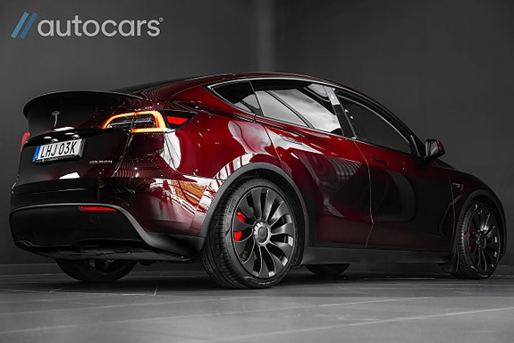 Tesla Model Y 3 of 30