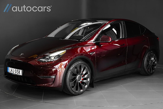 Tesla Model Y 6 of 30