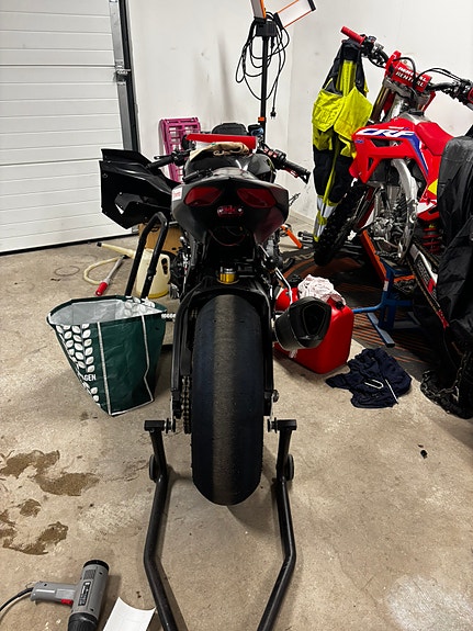 Honda CBR1000RR 3 of 3