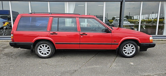 Volvo 940 2 of 12