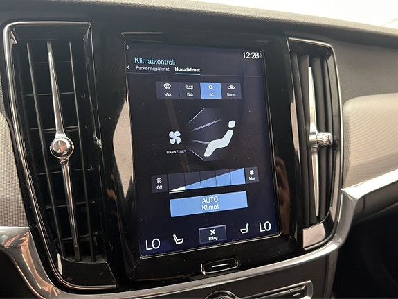Volvo V90 27 of 30