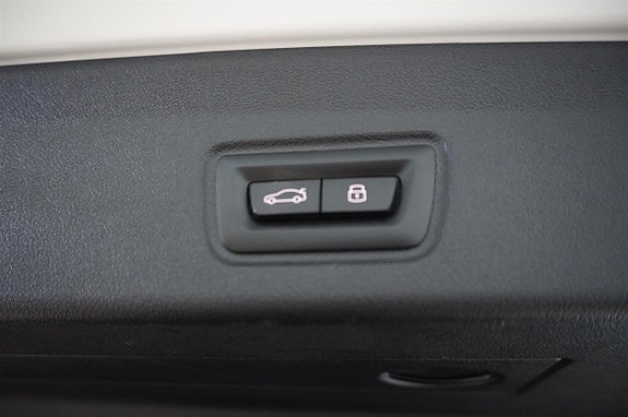 BMW i4 15 of 16