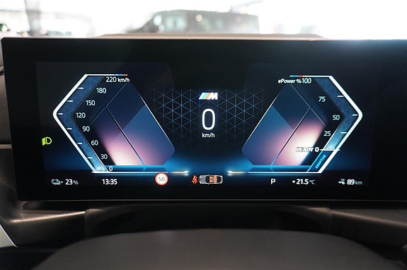 BMW i4 11 of 16