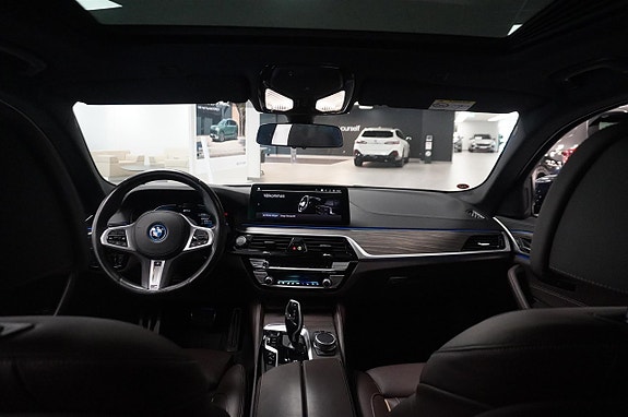BMW 545e 10 of 19