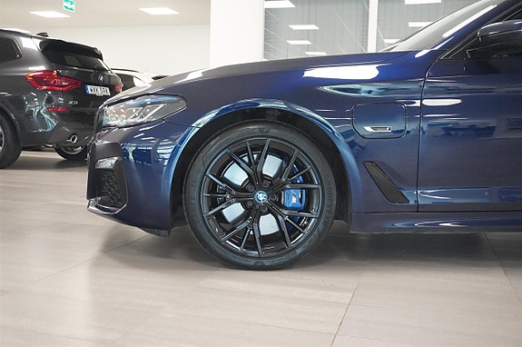 BMW 545e 3 of 19