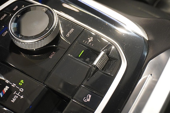 BMW X7 26 of 27