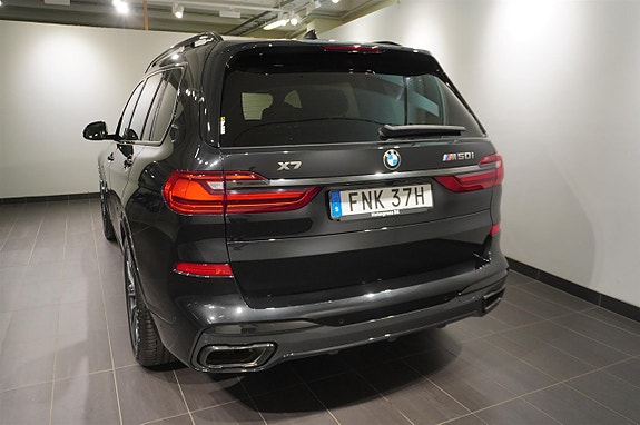 BMW X7 7 of 27