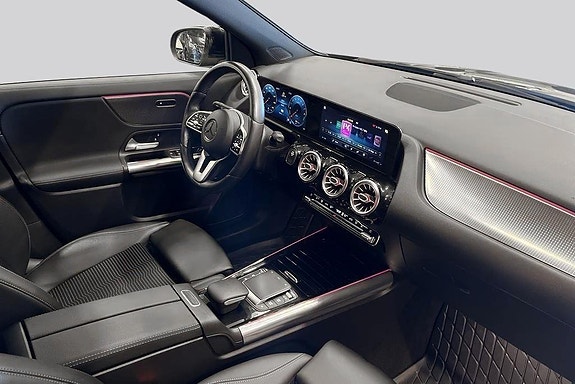 Mercedes-Benz GLA250 e 18 of 19