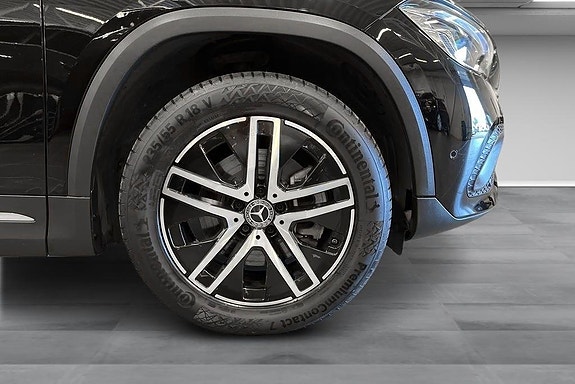 Mercedes-Benz GLA250 e 19 of 19