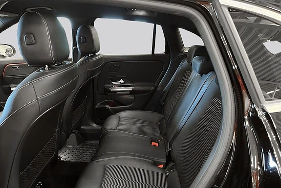 Mercedes-Benz GLA250 e 9 of 19