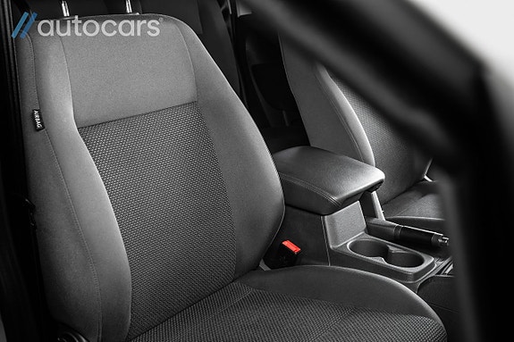 Volkswagen Amarok 27 of 29