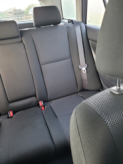 Toyota Avensis 4 of 5
