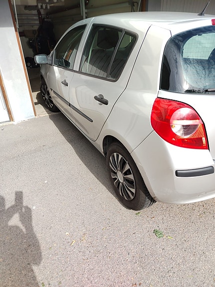 Renault Clio 13 of 14