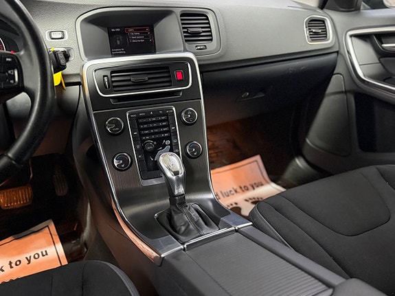 Volvo V60 11 of 13