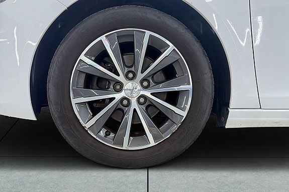 Peugeot 308 SW 9 of 20