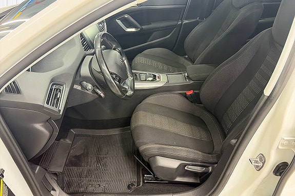 Peugeot 308 SW 15 of 20