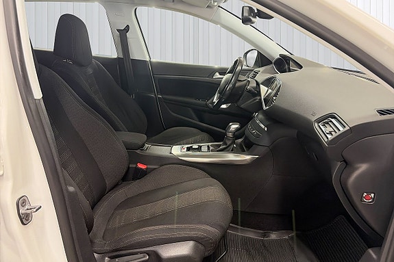 Peugeot 308 SW 16 of 20
