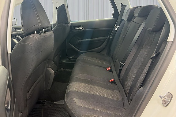 Peugeot 308 SW 17 of 20