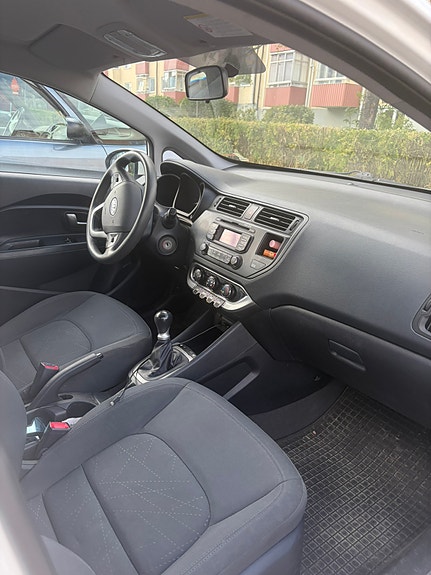 Kia Rio 6 of 6