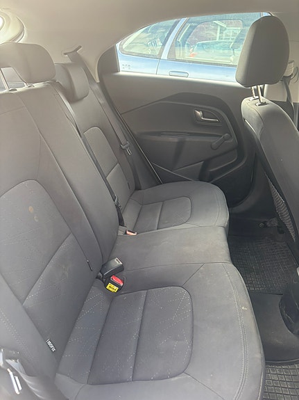 Kia Rio 4 of 6