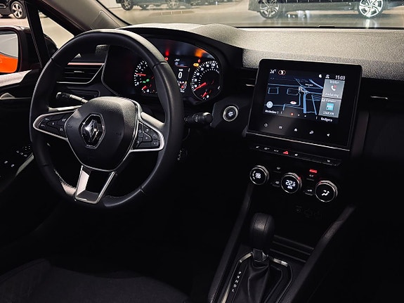 Renault Clio 9 of 18