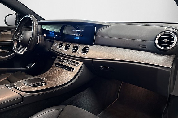 Mercedes-Benz E300 e 9 of 23
