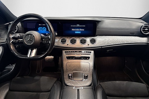 Mercedes-Benz E300 e 7 of 23