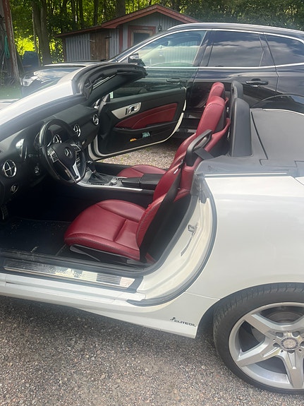 Mercedes-Benz SLK200 5 of 6