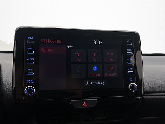 Toyota Yaris 18 of 27