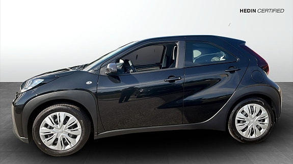 Toyota Aygo X 6 of 9