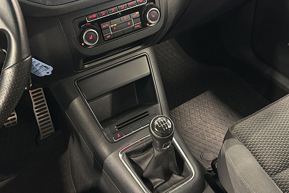 Volkswagen Tiguan 12 of 23