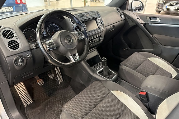 Volkswagen Tiguan 10 of 23