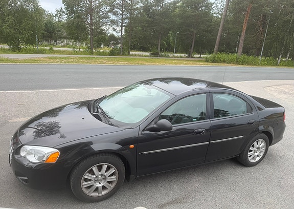 Chrysler Sebring 3 of 7