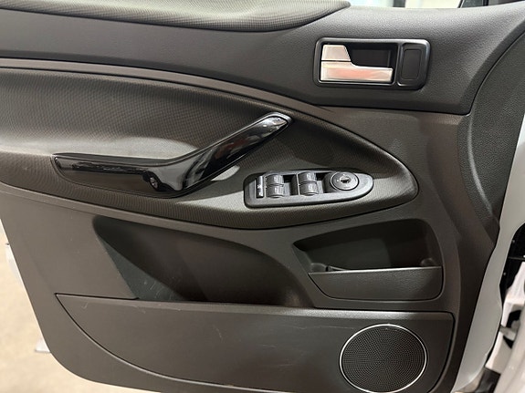 Ford Kuga 17 of 30