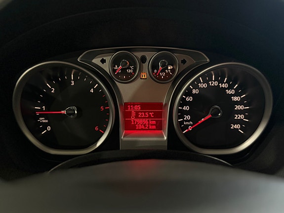 Ford Kuga 25 of 30