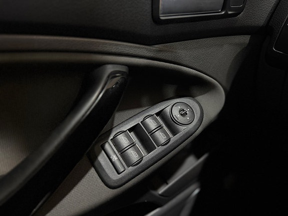 Ford Kuga 30 of 30
