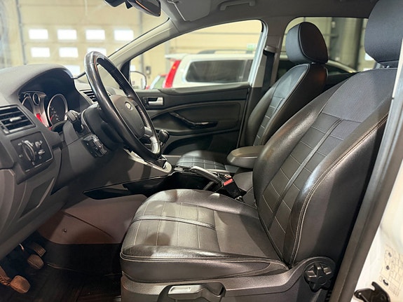 Ford Kuga 16 of 30