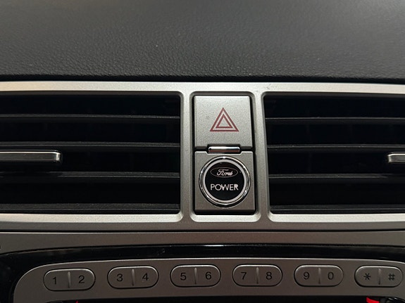 Ford Kuga 24 of 30