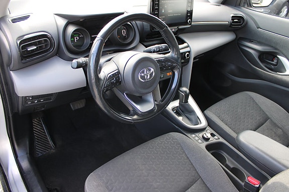 Toyota Yaris Cross 5 of 9