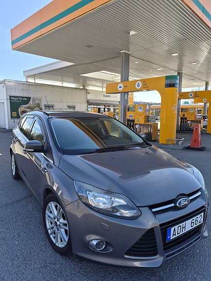 Ford Focus 2 of 11