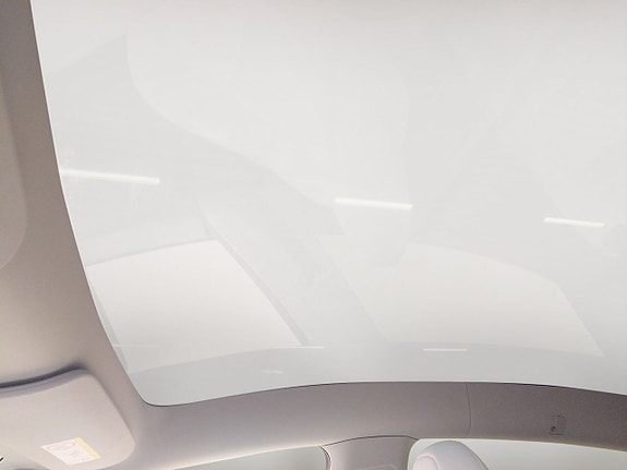 Tesla Model Y 18 of 20